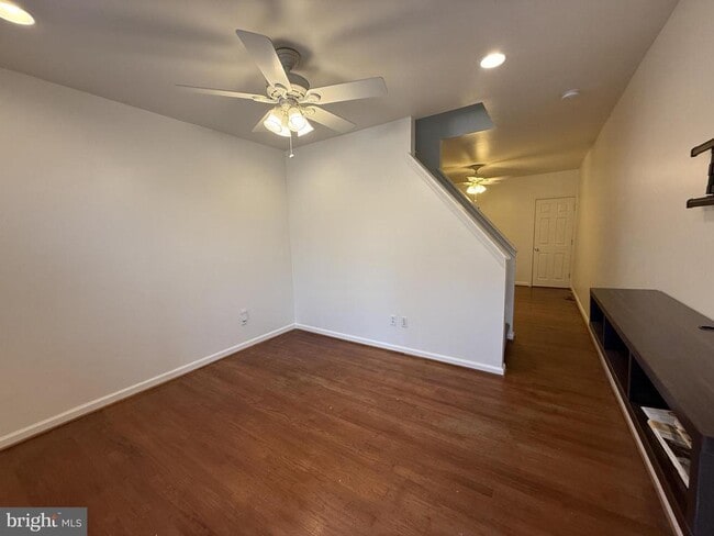 Photo - 248 E 6th Ave