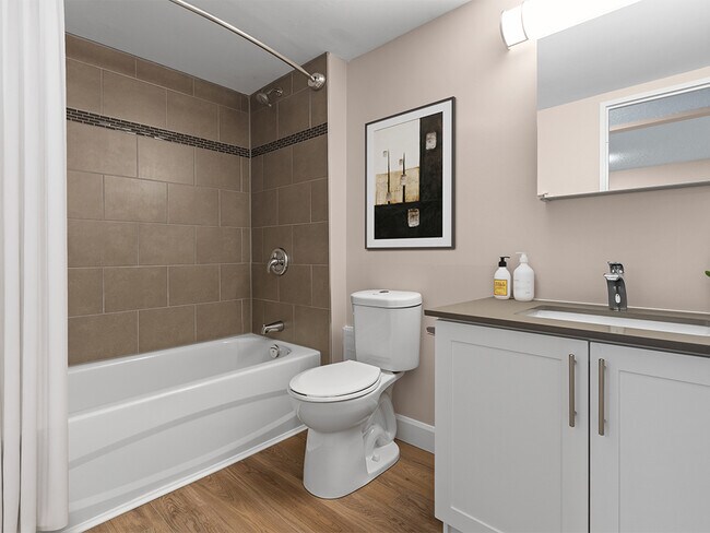 Photo - Lakeview Apartments