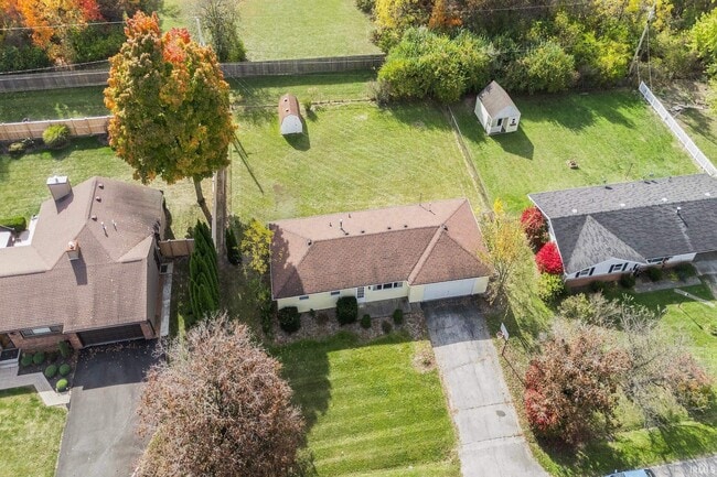 2221 Graham Dr