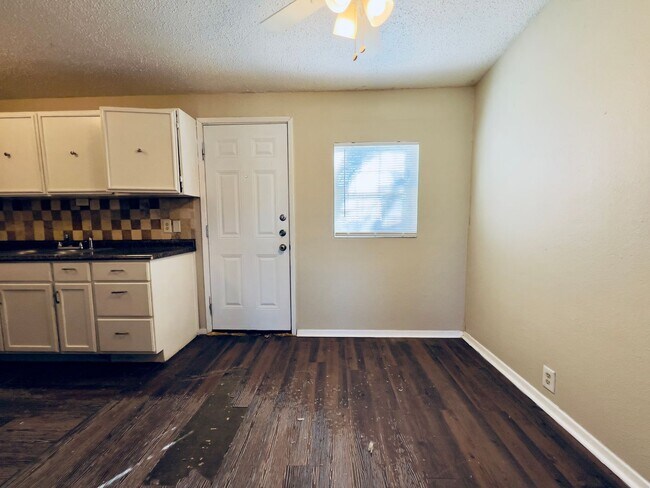 Photo - MOVE-IN SPECIAL: Spacious 3-Bedroom Home with Bonus Room – Near Estacado High School!