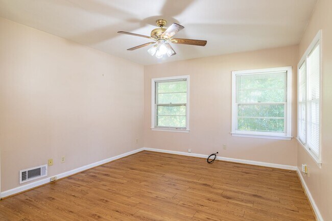 Photo - Lakebottom Duplex