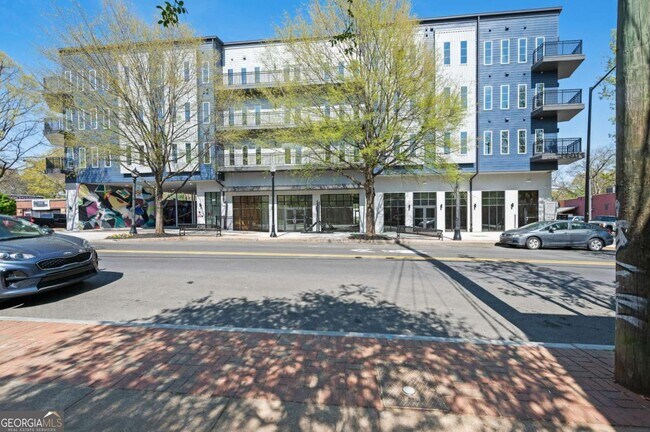 Building Photo - 456 Flat Shoals Ave SE Unit 205