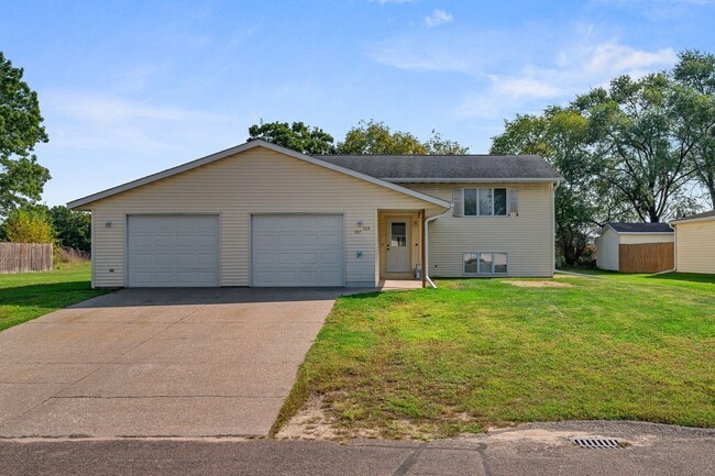 Building Photo - Cardinal Ave Unit 707