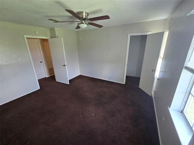 Photo - 7045 Chasewood Dr