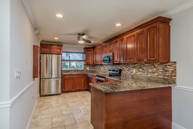 2700 Bayshore Blvd