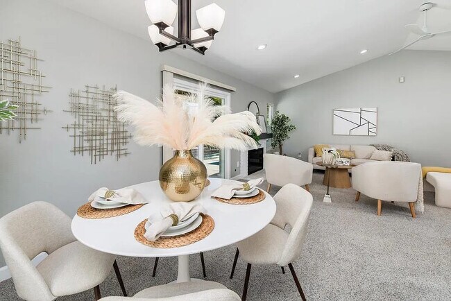 Photo - 2725 Glasgow Dr