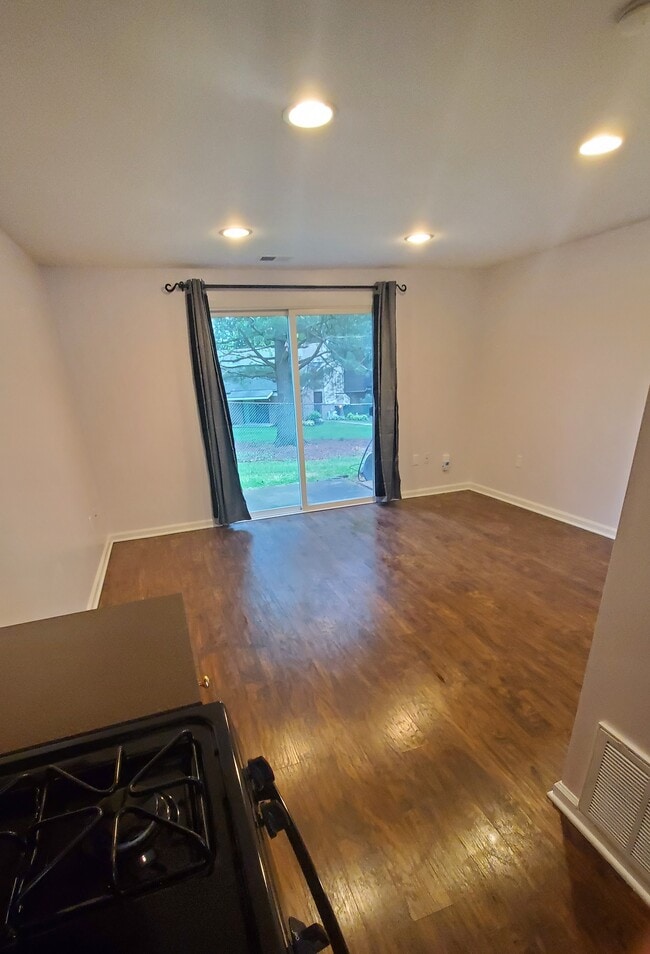 Building Photo - 58 Carroll View Ave Rental