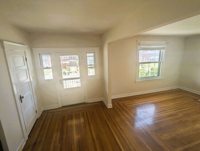 Photo - 2127 Slane Ave Unit 2127-2