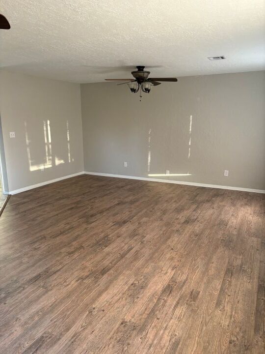 Photo - 203 Maple St