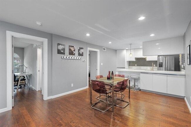 Photo - 3110 Red River St Unit C-304