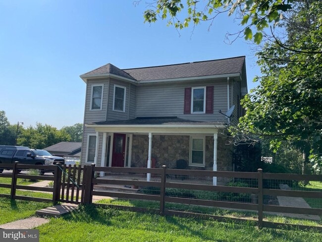 Photo - 12122 Woodsboro Pike House