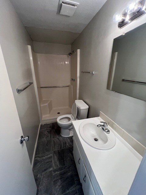 5117 Bathroom