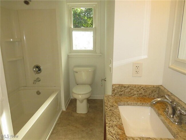 Photo - 6424 N Ridge Rd