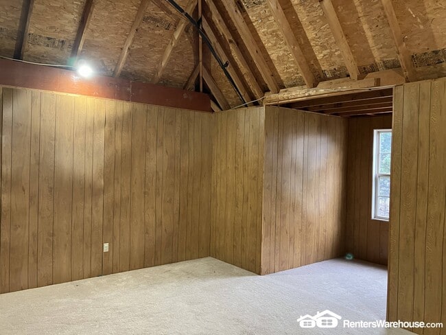 Photo - 191 Castlehill Dr