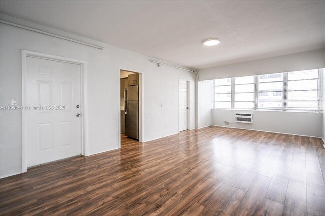 Photo - 8315 Byron Ave Unit 4
