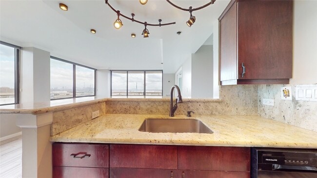 3525 Sage Rd Unit 1404