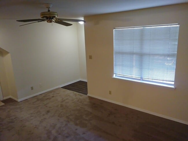 Photo - Courts at Waterford