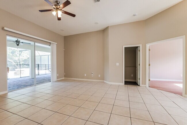 Photo - 4055 Caledonia Ave