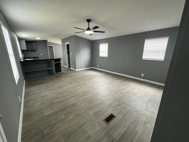 Photo - 750 Silent Valley Rd