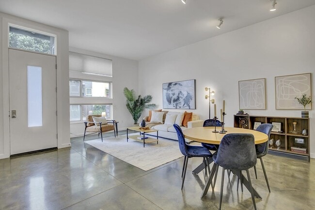 Photo - 4 Ealing Ln Townhome