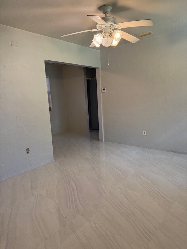 Living Room - 660 NE 132nd St Unit Beautiful 1-Bed Apartment