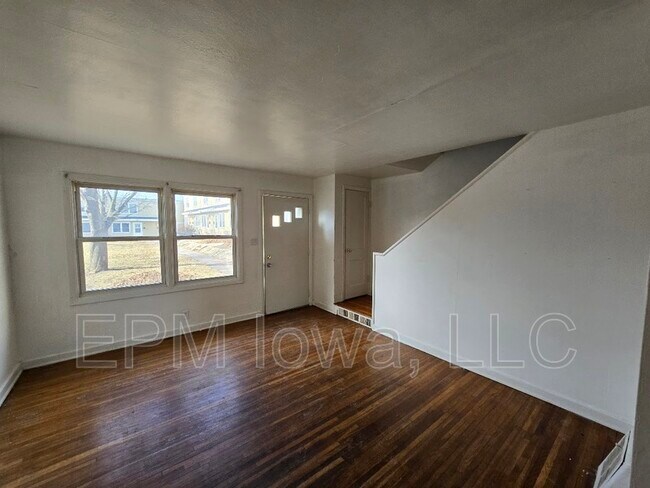 Photo - 269 Madison St
