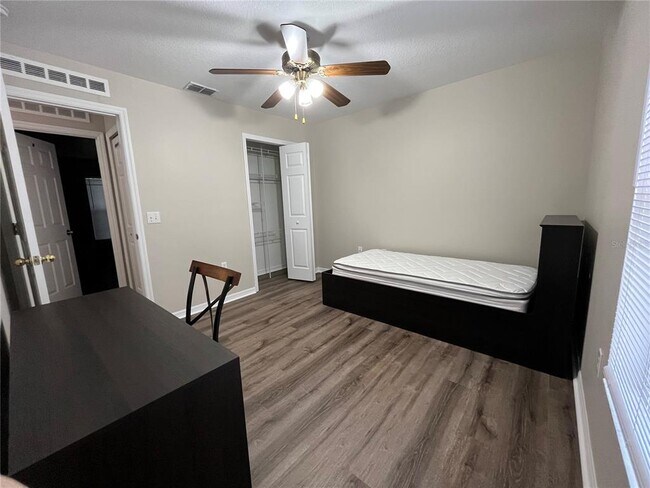 Photo - 4944 Fiske Cir