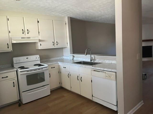 Photo - 1290 Knoll Ct NW Unit B