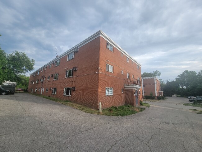 Photo - 14815-14835 Euclid Ave Unit 14815-208