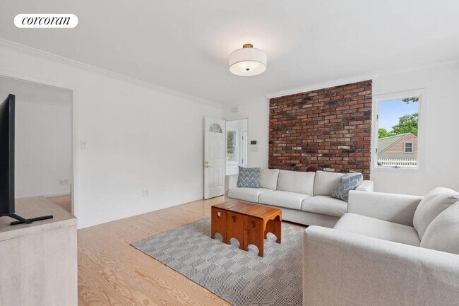 Photo - 113 E Tiana Rd