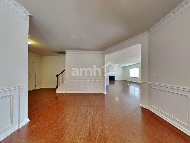 Photo - 8112 Hovingham Way