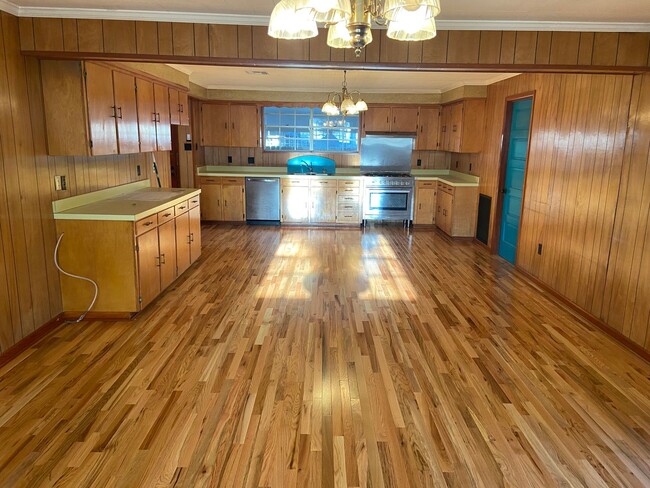 Photo - 3 Bedroom Biloxi