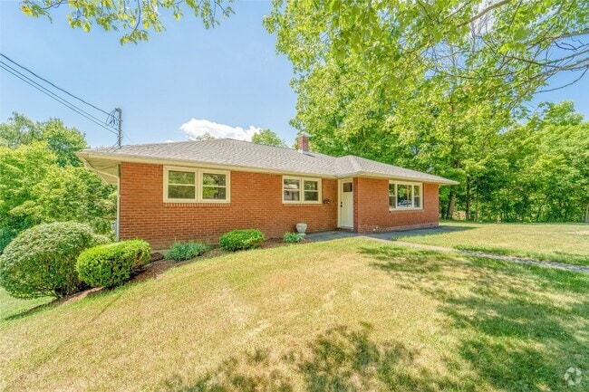 Building Photo - 593 Hooper Rd Rental