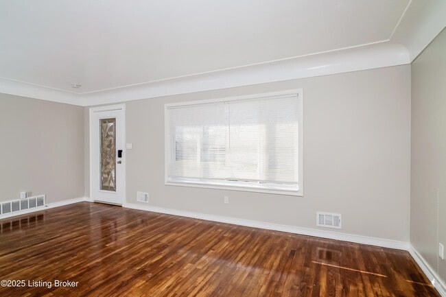 Photo - 4203 Quiet Way