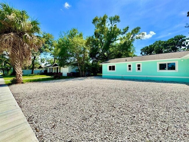 Building Photo - 4306 Porpoise Dr Unit A