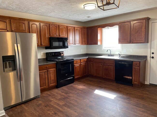 Photo - 107 Breuington St