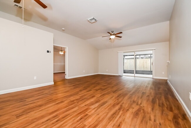 Photo - 4012 Quail Briar Dr Casa