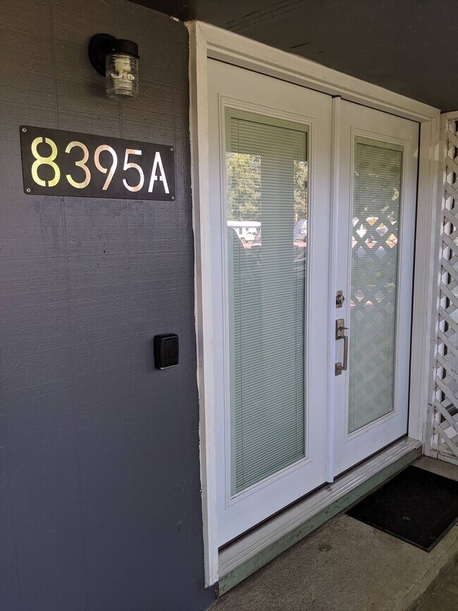 Photo - 8395 Harborview Rd Unidad A