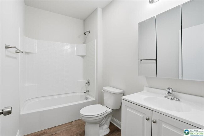 Photo - 109 S Centre St Unit 4