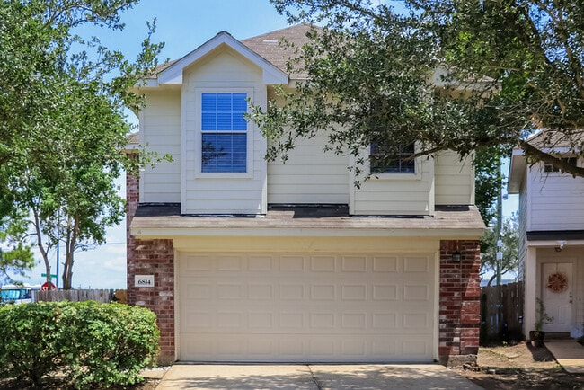 Building Photo - 6814 Strathmore Pl Ct