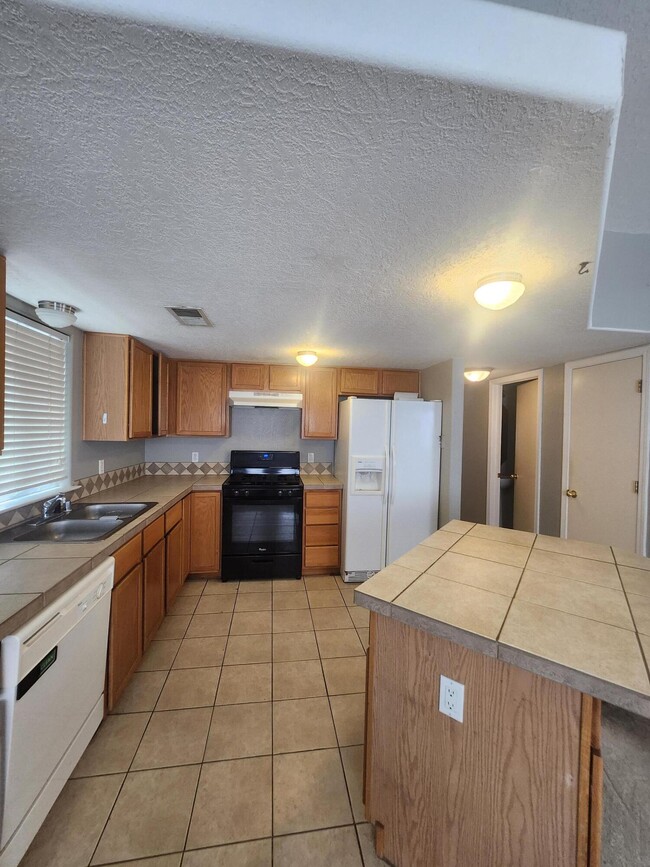 Photo - 7320 Eagle View Ave NE
