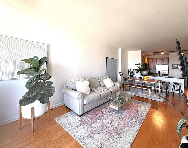 Photo - 210 S Desplaines St Unit 1409