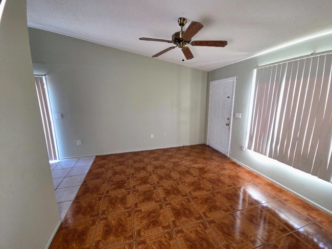 Photo - 7235 Sky Ct Unidad 7239 Sky Ct.