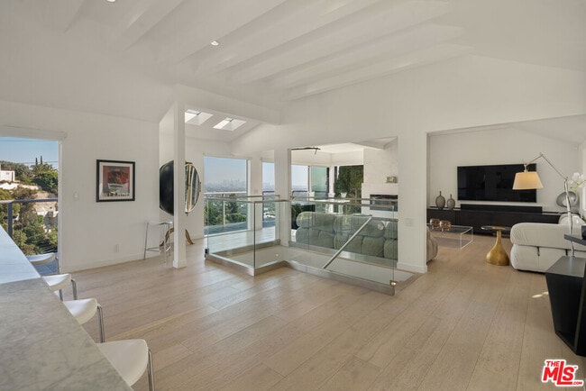 Photo - 1430 Miller Dr