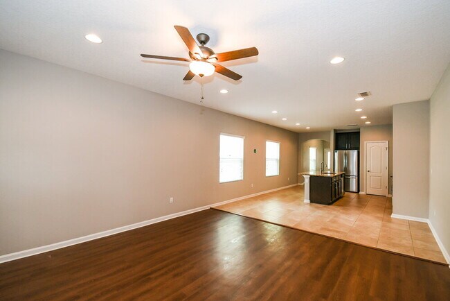 Photo - 636 Drysdale Dr