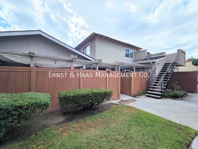 Building Photo - 12526 Cuesta Dr