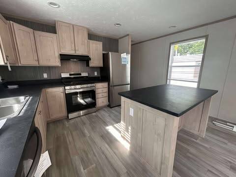 Photo - 1083 E State Rd 2