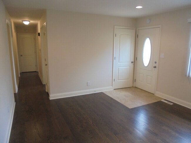 Photo - 66 Barrow Dr