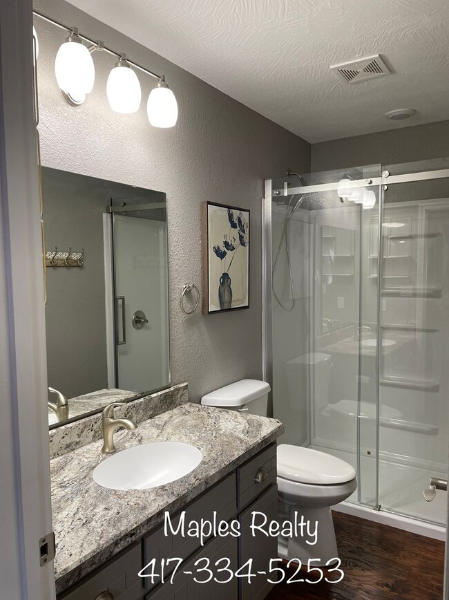 Stunning 2 bedroom, 2 bathroom condo for r... - Stunning 2 bedroom, 2 bathroom condo for r...