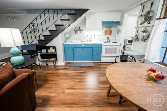 Photo - 290.5 Milledge Cir